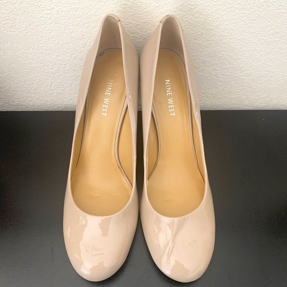 Nine West Ambitious cream man made round toe slip on pump heels 8M